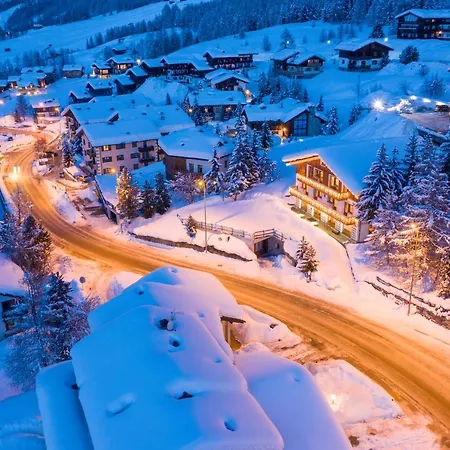 Hotel Duc De Rohan 3*