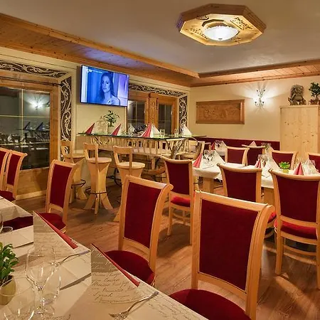 Hotel Duc De Rohan